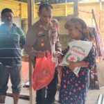 4909b120-2ea7-4713-b44c-38b568dba2ad Polres Dairi Salurkan Bantuan dan Ulurkan Tangan kepada Korban Angin Puting Beliung di Siempat Nempu Hulu