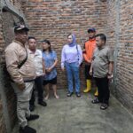 7f4e2d4b-2279-4c28-9e7a-6898781a0084 Sigap Bantu Korban Puting Beliung, Anggota DPRD Deliserdang Sehat Herianto Sembiring Turun Langsung ke Desa Ujungserdang, 1 Warga Meninggal