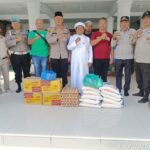 WhatsApp Image 2025-06-04 at 15.59.03_383f99f1 Polsek Tanah Jawa Berbagi Kurban dan Sembako ke Pondok Pesantren Jelang Idul Adha 1446 H