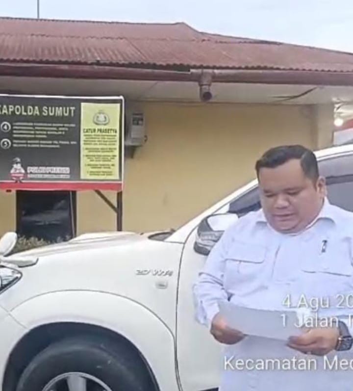 Foto:Ketua LP Nasdem Sumut Sastro Sidauruk, sebagai pendamping.