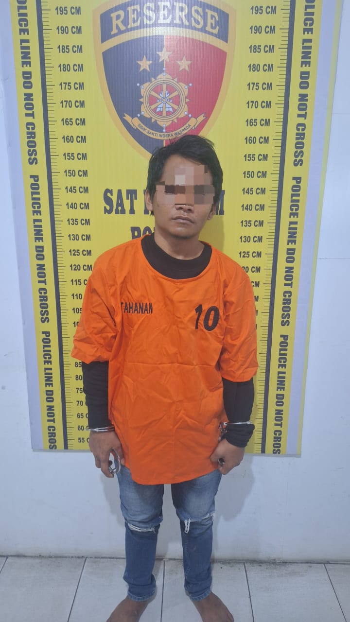 Foto: tersangka ke 2 terduga pelaku penggelapan sepedamotor