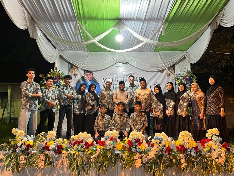 Momen Penuh Khidmat, Remaja Masjid Silaturahmi Medan Labuhan Sukses Gelar Maulid Nabi Muhammad SAW 1448 H