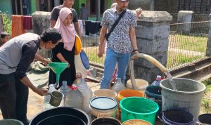 Atasi Krisis Air di Banten, PTPN IV PalmCo Salurkan 101 Ribu Liter Air Bersih untuk Ribuan KK