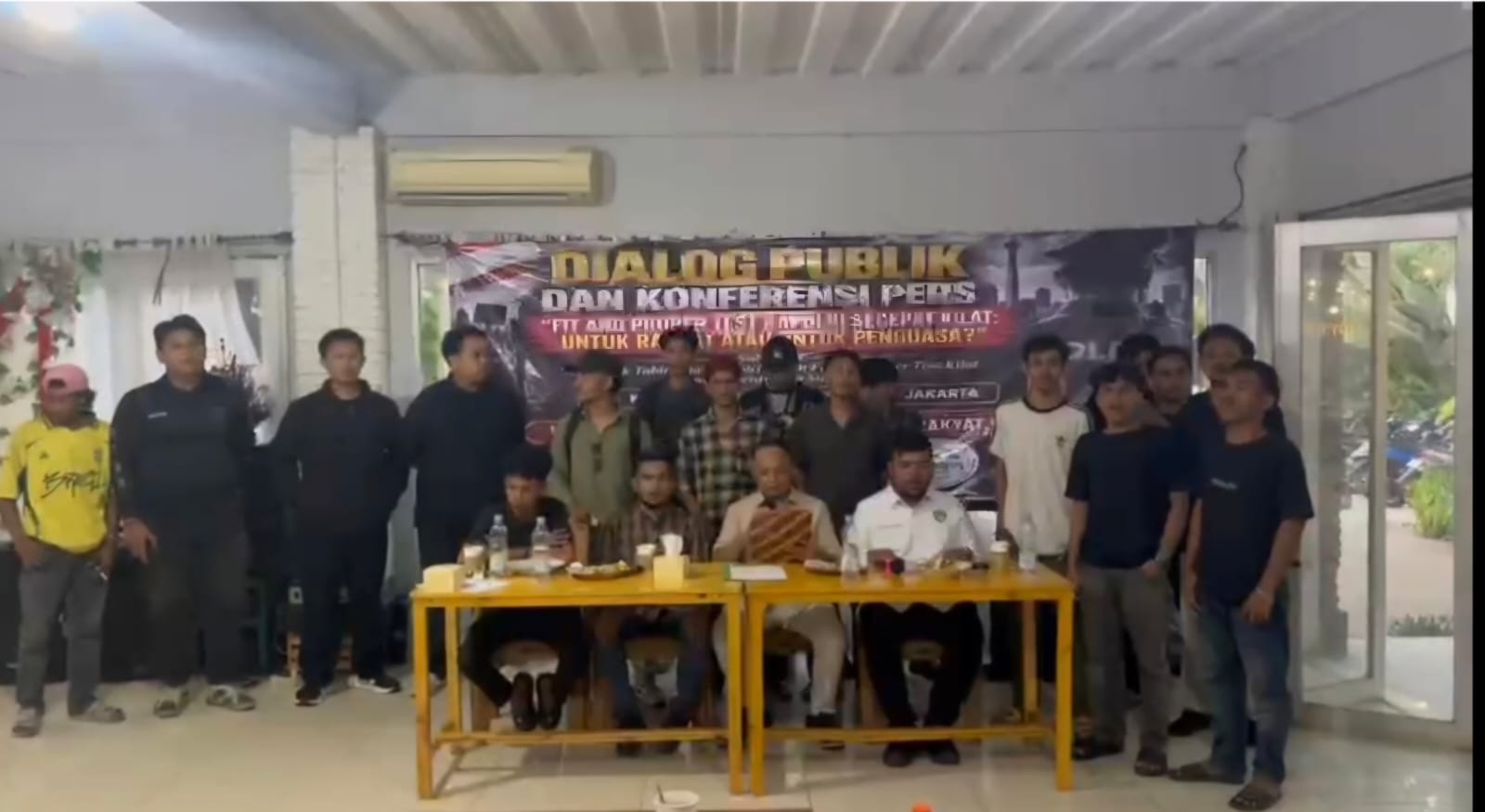 IMG-20261015-WA0019 Koalisi Mahasiswa dan Pemuda Pertanyakan Proses Fit and Proper Test Kapolri yang Berlangsung Singkat