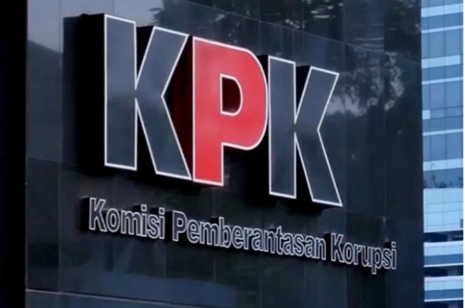 Oplus_16908288 KPK Amankan Bupati Klaten Hamenang Wajar Ismoyo dalam OTT, Total 20 Orang Diperiksa
